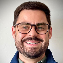 Dustin Holloway Headshot