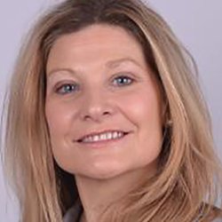 Erin Maloney Headshot