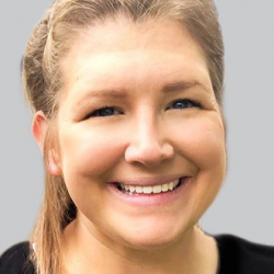Rebecca Preston Headshot