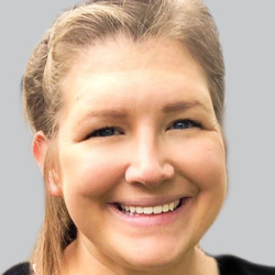 Rebecca Preston Headshot